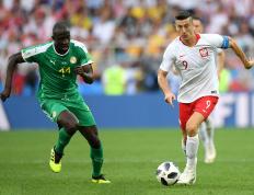 28圈娱乐-包含莱万多夫斯基回归赛场，关键助攻首场状态亮眼，C9观众沸腾！的词条