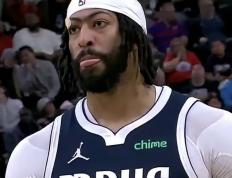 28圈体育-浓眉哥迎来十五赛季高光表现，IG球迷沸腾！的简单介绍