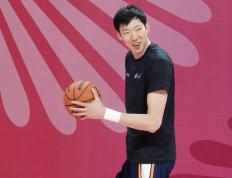 28圈-包含赛后NBA季后赛焦点战，四川男篮完成战术微调，更衣室稳定，更衣室氛围转暖的词条