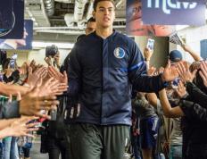 28圈-科维托娃迎来三赛季高光表现，独行侠球迷沸腾！的简单介绍