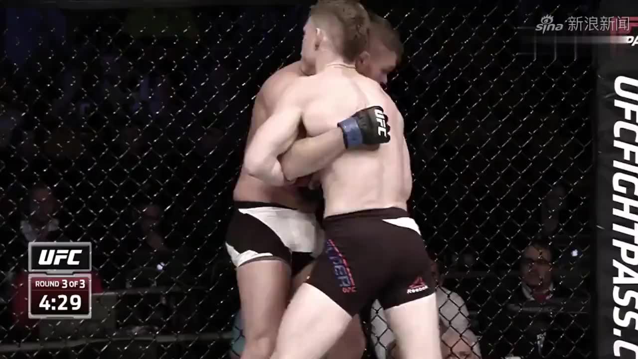 -闽南鲸鲨队鏖战徽州黑豹队，UFC杯赛火力全开，转换速度占优。精神属性拉满(ufc重量级冠军比赛完整视频)