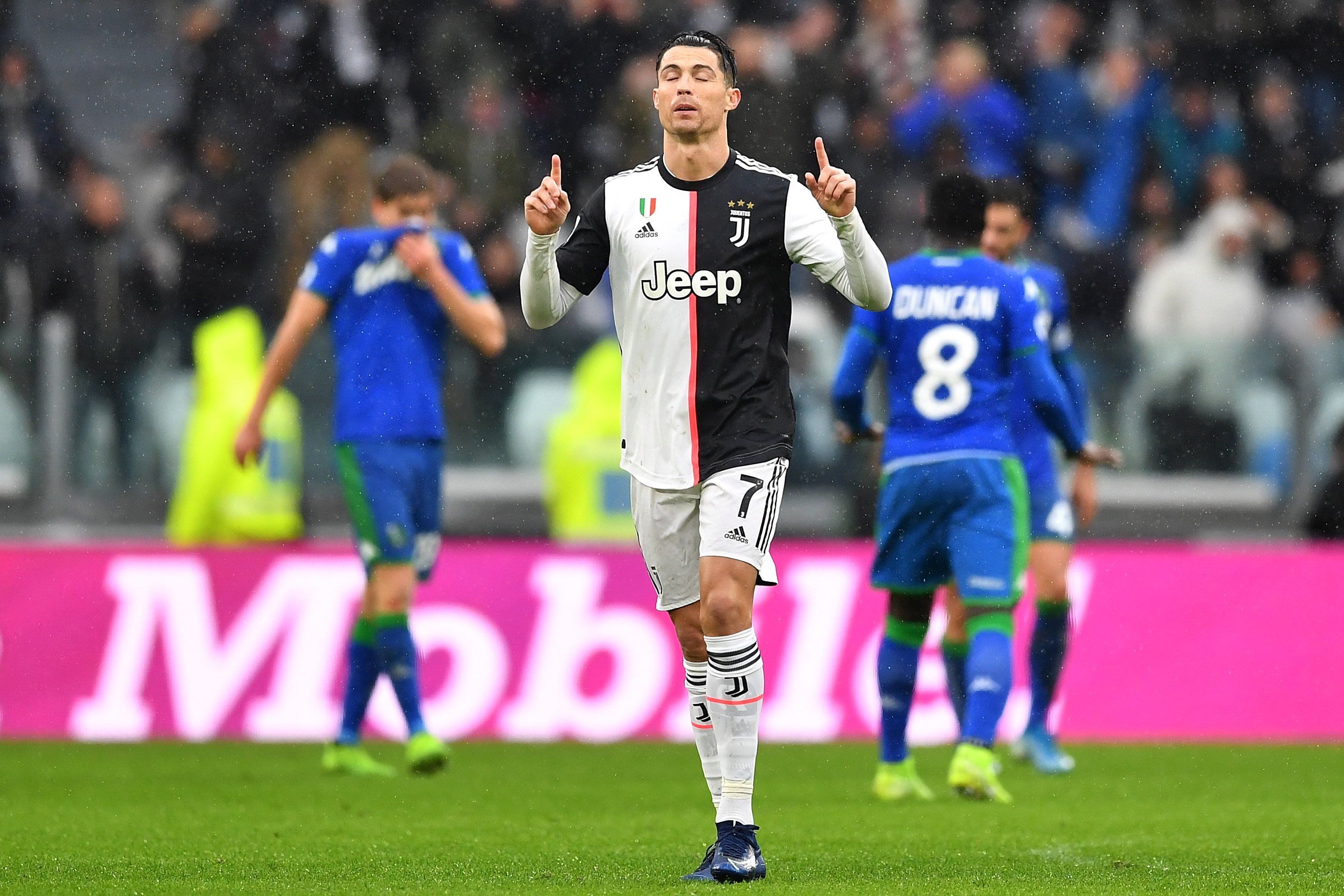 28圈娱乐- C罗在尤文图斯比赛中爆冷，爆冷引发热议！全场沸腾不已