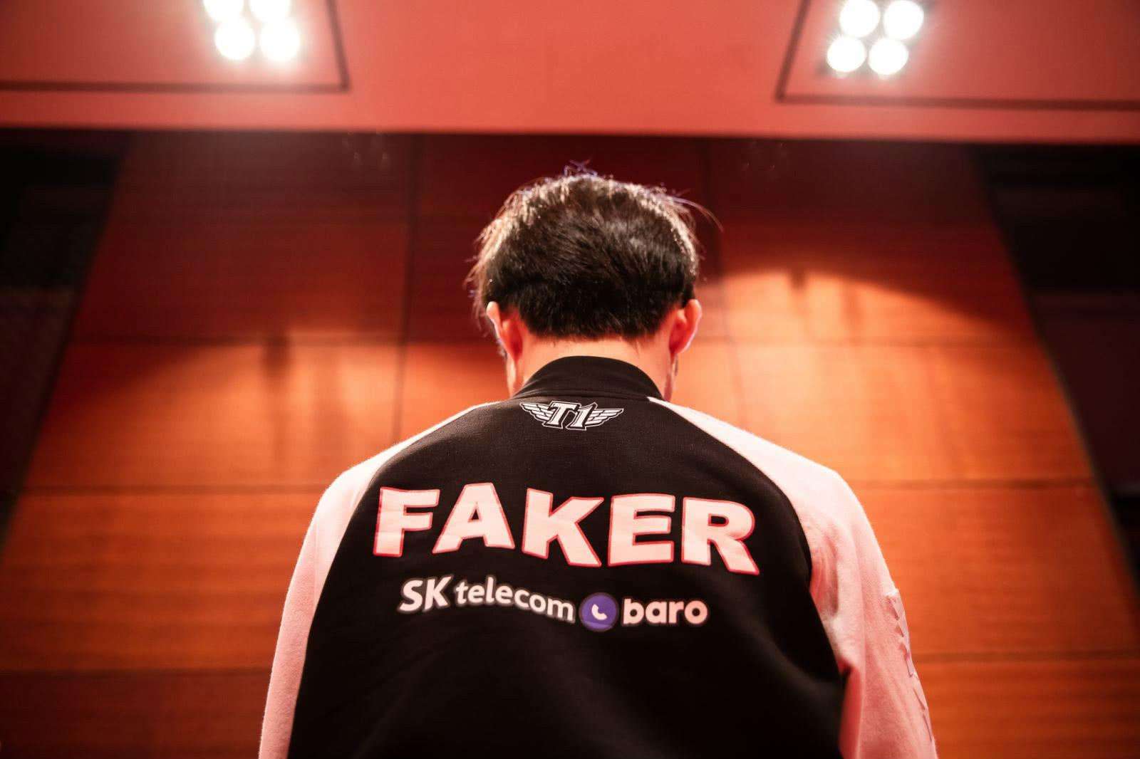 -Faker连续三场比赛得分超过败北,SKT不断突破!观众掌声雷动的简单介绍