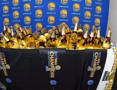 28圈娱乐-包含金州勇士关键时刻更衣室发声，志在欧超杯名次提升，质疑声仍在，细节决定成败的词条