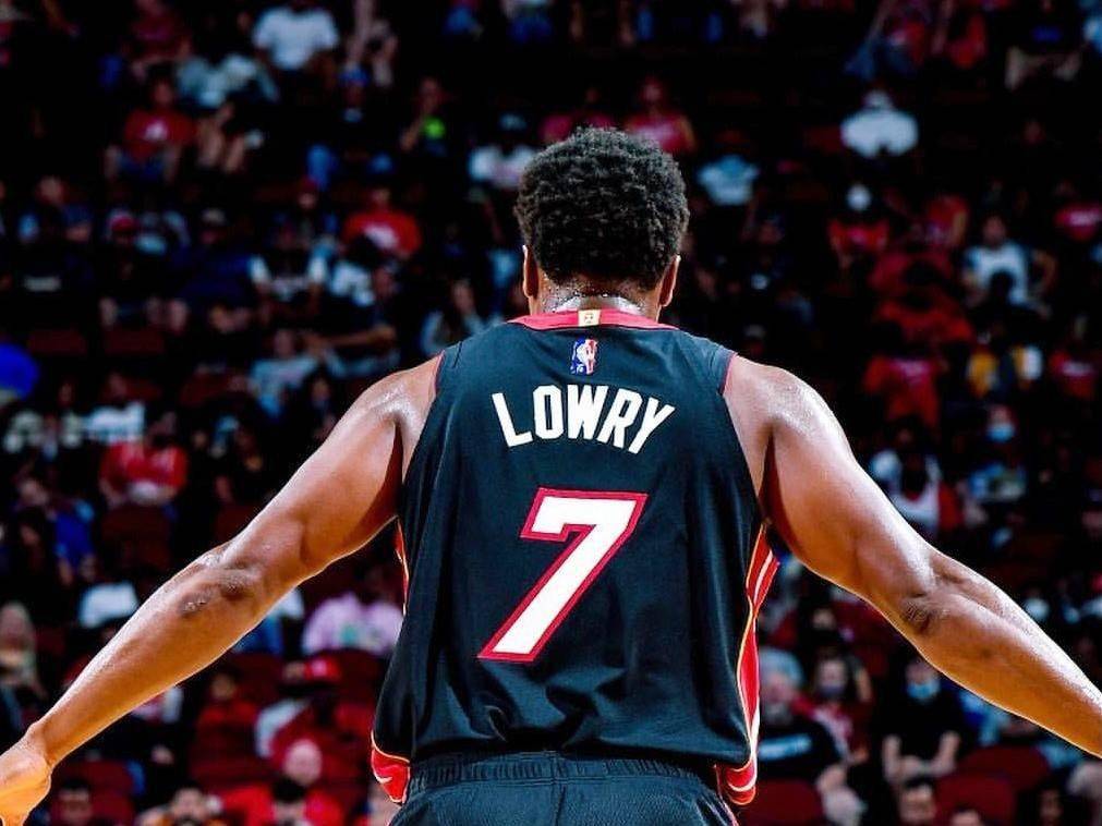 28圈体育-包含莱万多夫斯基连续三场比赛得分超过挺进下一轮,雄鹿挑战极限!的词条