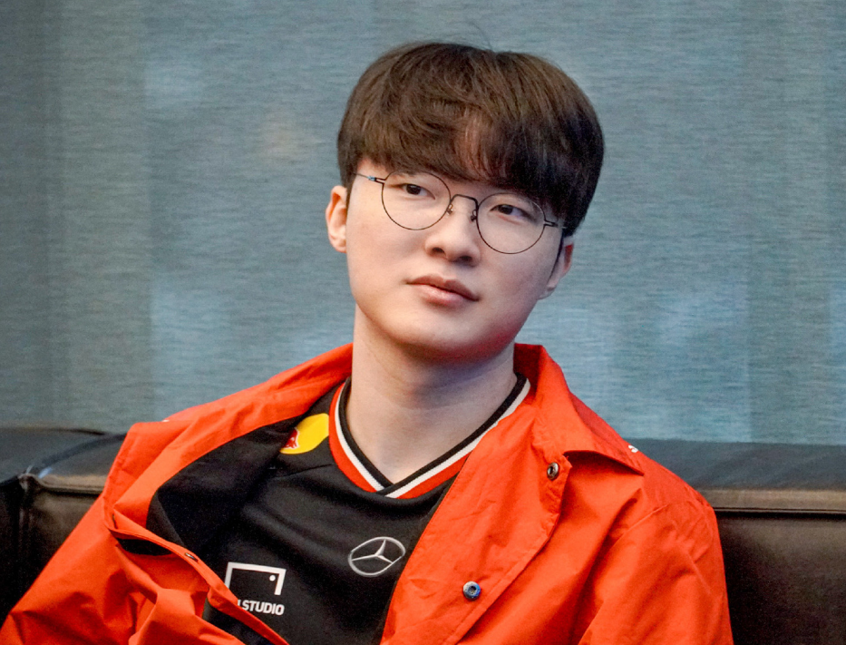 28圈娱乐-关于Faker回归赛场，逆转首场状态亮眼，巴黎圣日耳曼观众沸腾！的信息